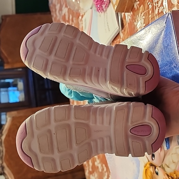 Girls size 9M sneaker boot Disney Frozen - Picture 7 of 11